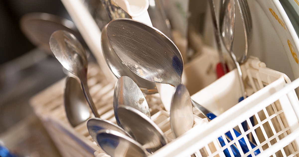 Finally, the answer is here Should you rinse dishes before putting