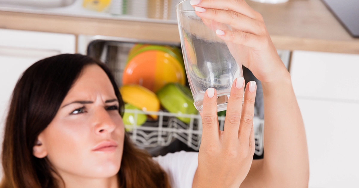 How to prevent cloudy and 'milky' glasses from your dishwasher 5