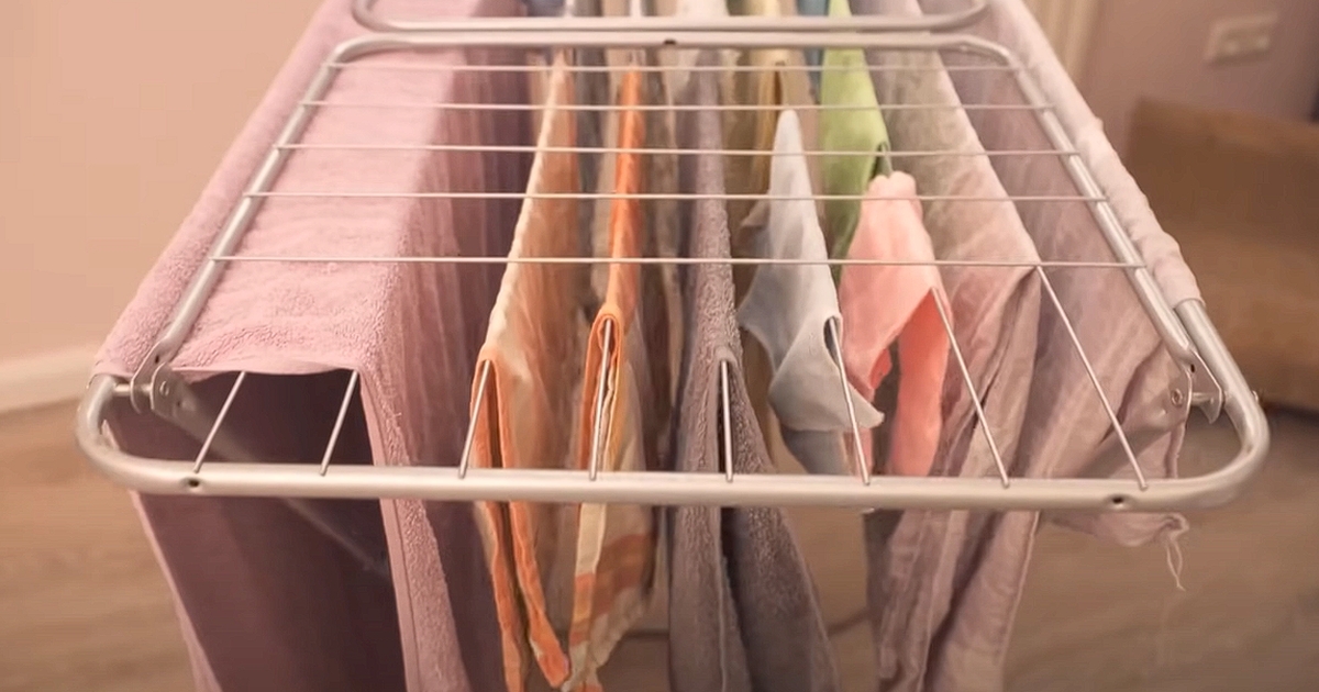 This Trick Can Be a GameChanger for Drying Your Laundry in Winter